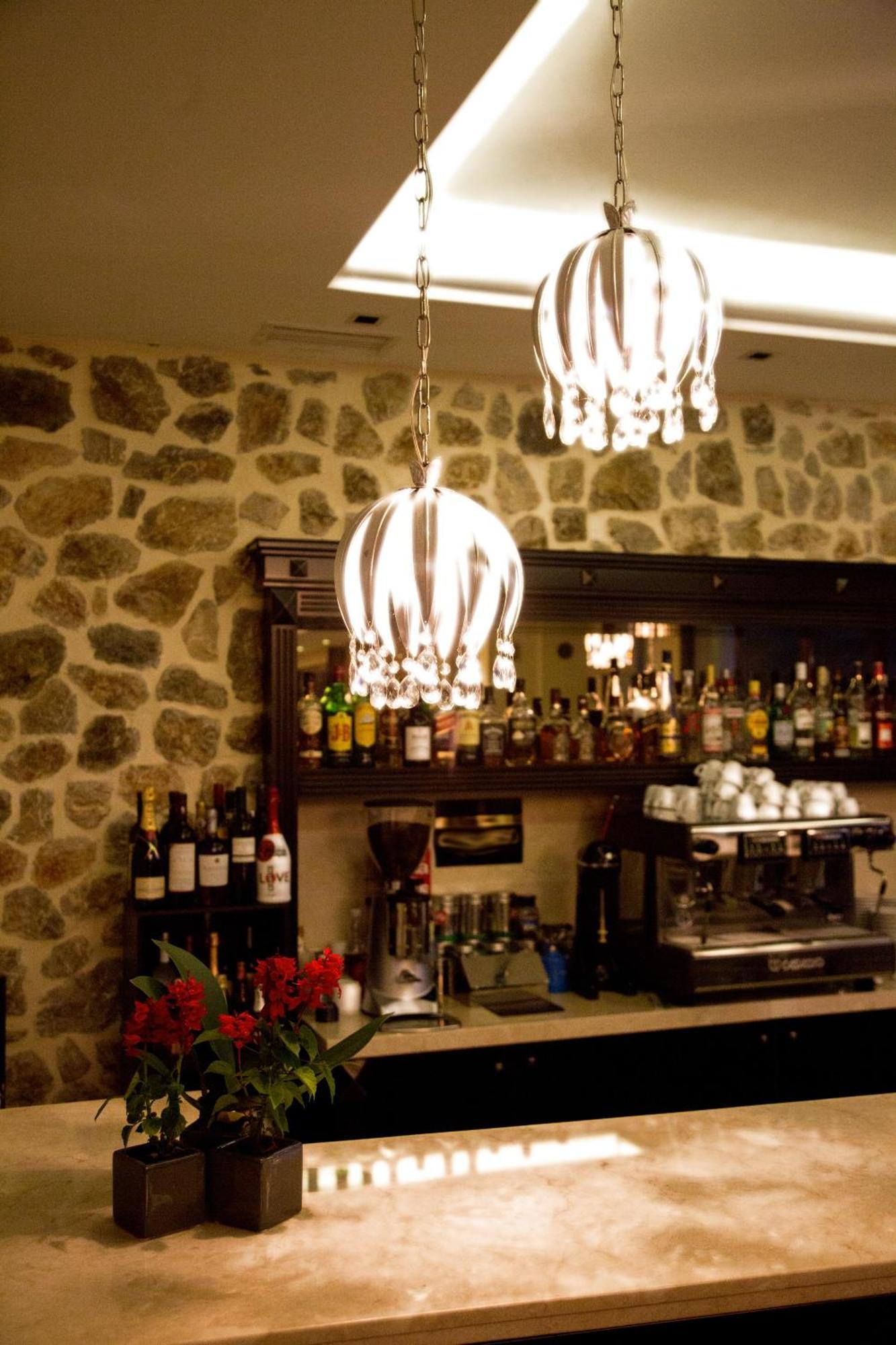 Enastron View Hotel 카스토리아 외부 사진