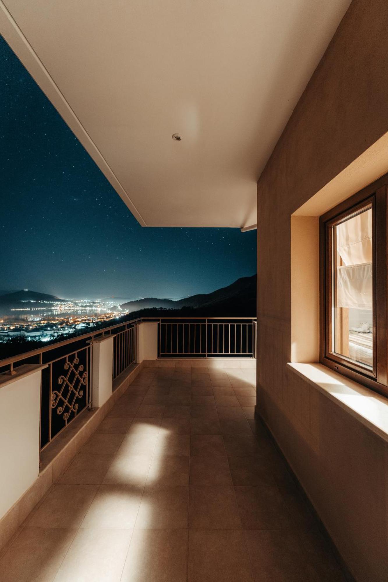 Enastron View Hotel 카스토리아 외부 사진
