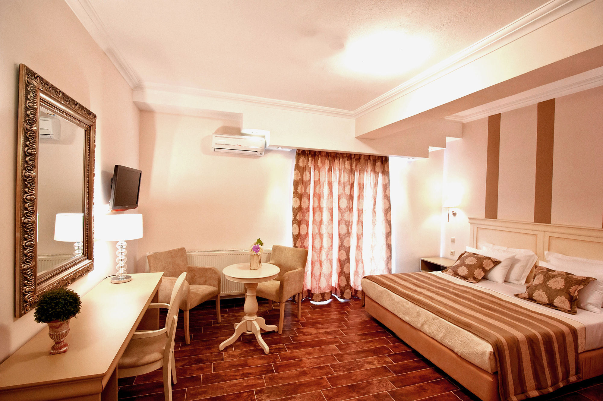 Enastron View Hotel 카스토리아 외부 사진