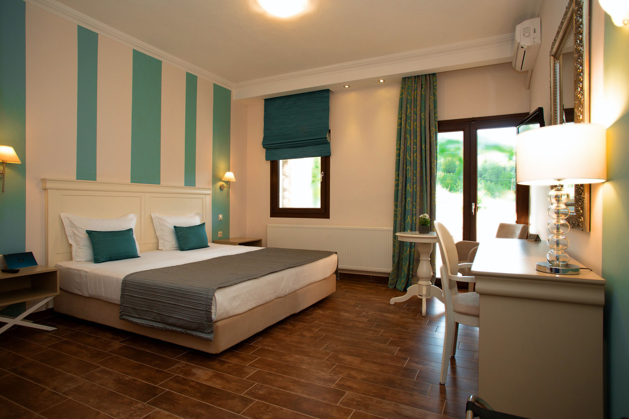 Enastron View Hotel 카스토리아 외부 사진