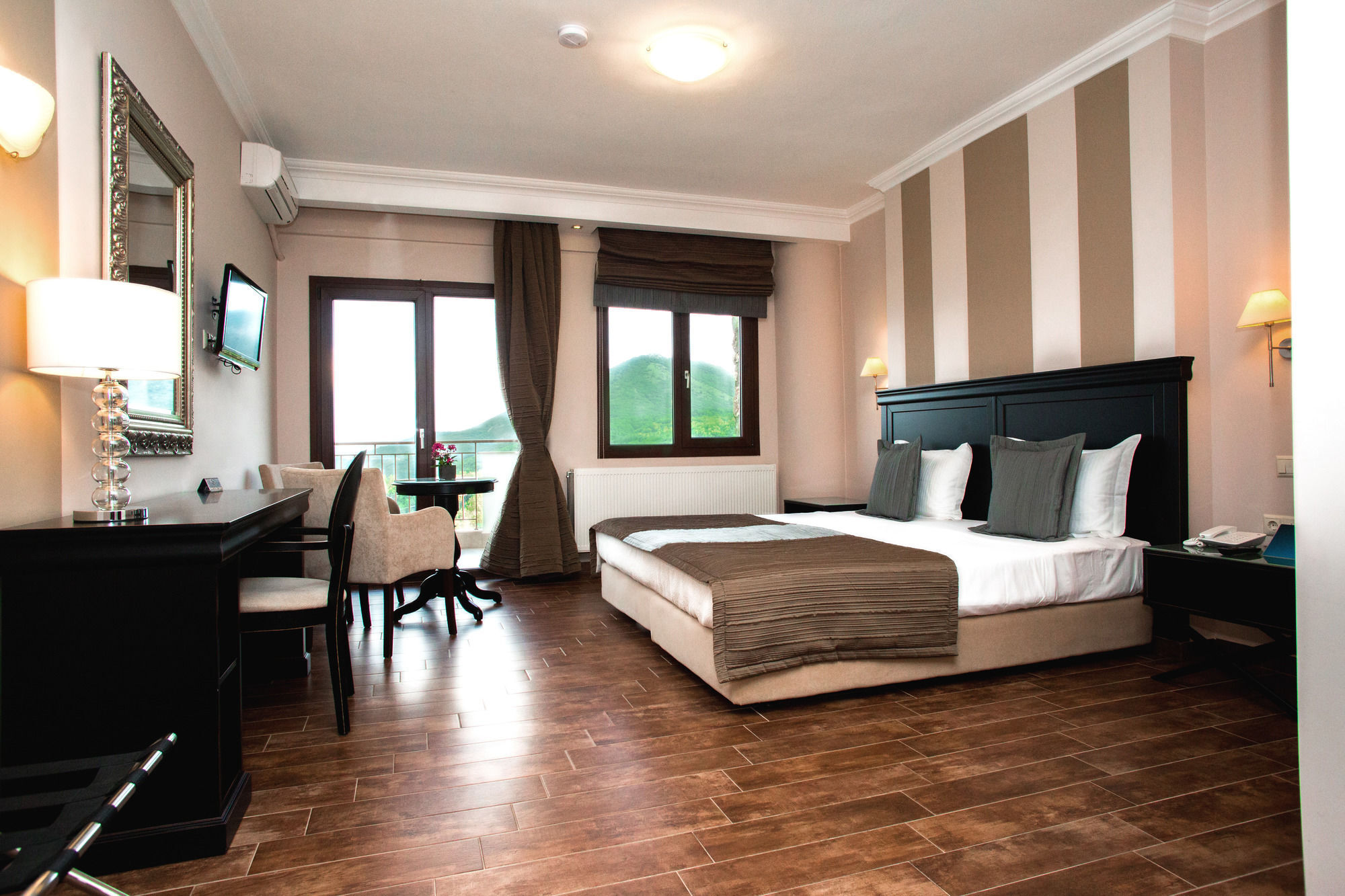 Enastron View Hotel 카스토리아 외부 사진